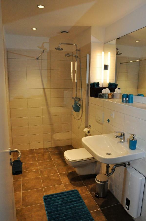 Apartments Am Freizeitpark Kriftel Екстер'єр фото